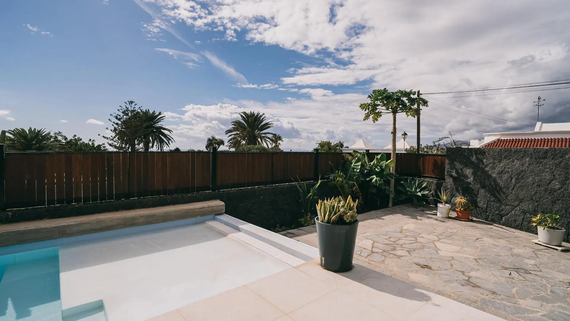 Vv Villa Omara By Hh Puerto del Carmen  Puerto del Carmen (Lanzarote)