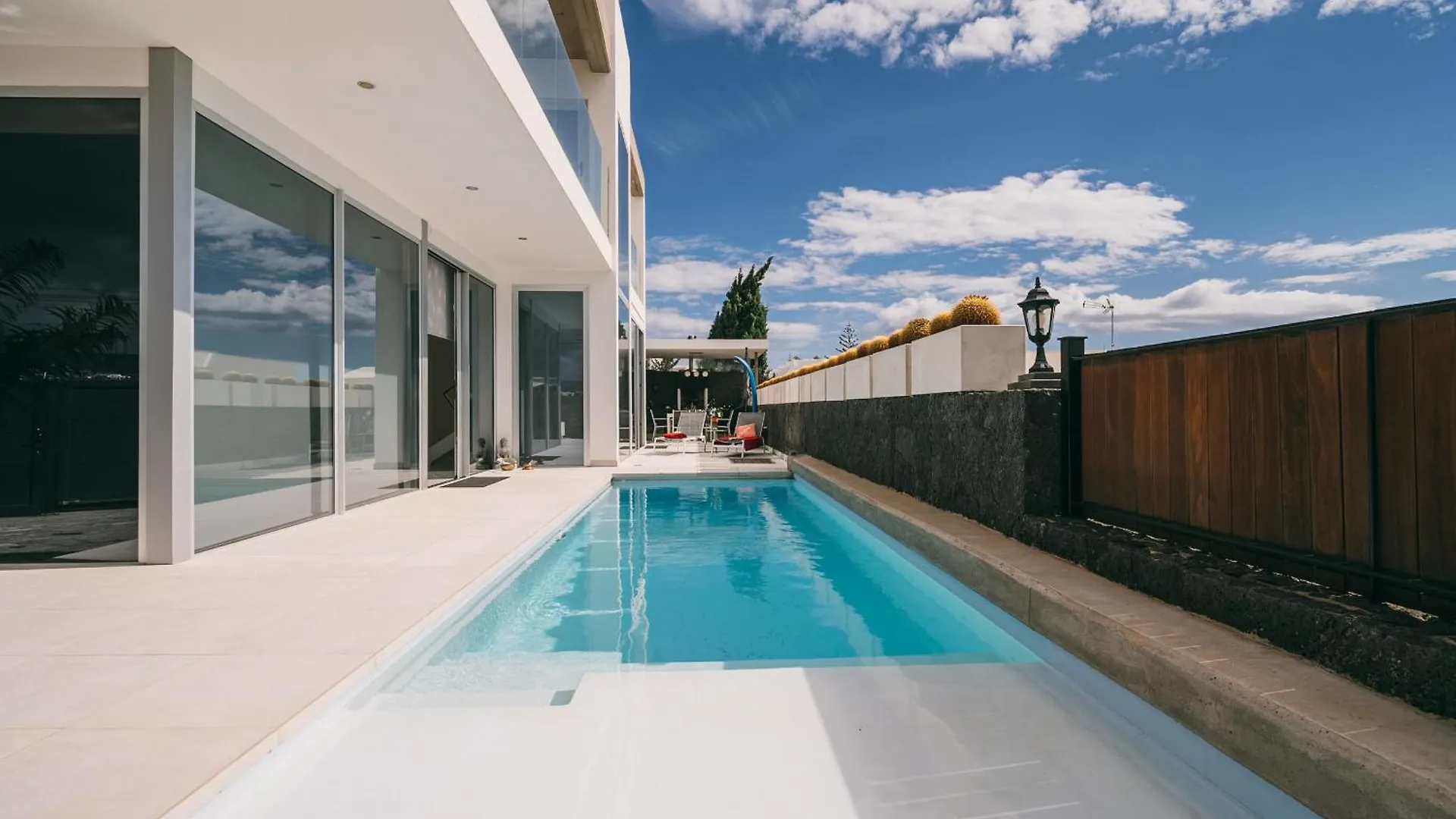 Vv Villa Omara By Hh Puerto del Carmen